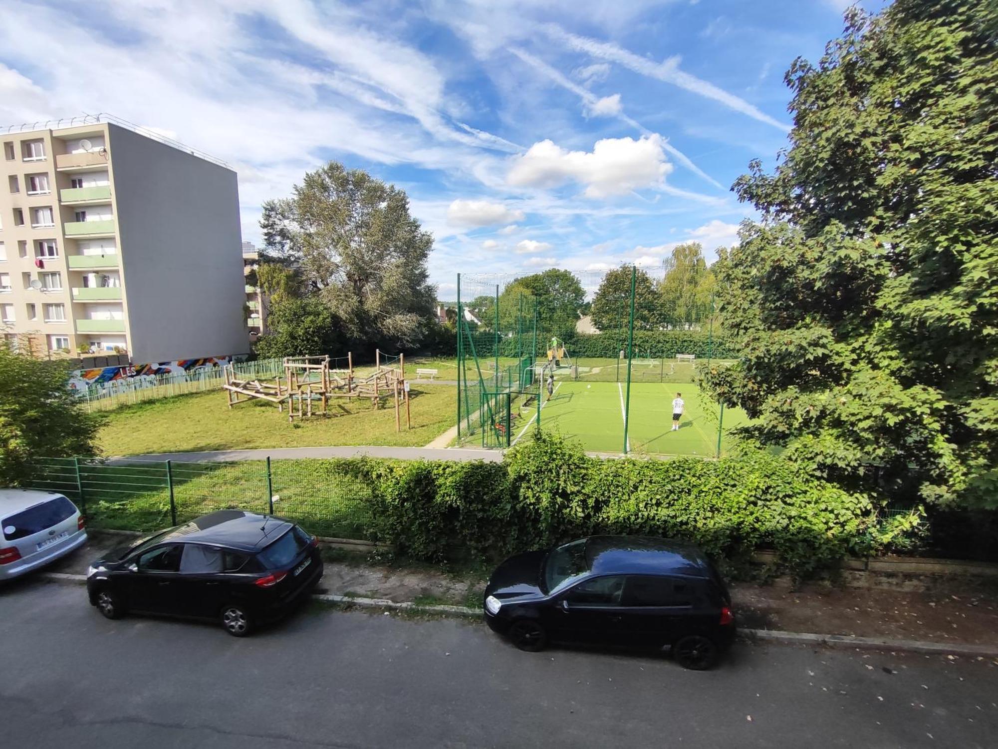 Room & Parking In Shared Appartment With Proprietor L 25 Mins From Paris Gare Du Nord, Cdg Airport & Stade De France Montmagny Ngoại thất bức ảnh
